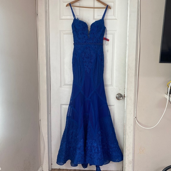 NWOT MAC DUGGAL LACE MERMAID GOWN SIZE 2 Style 79082 - Picture 3 of 9